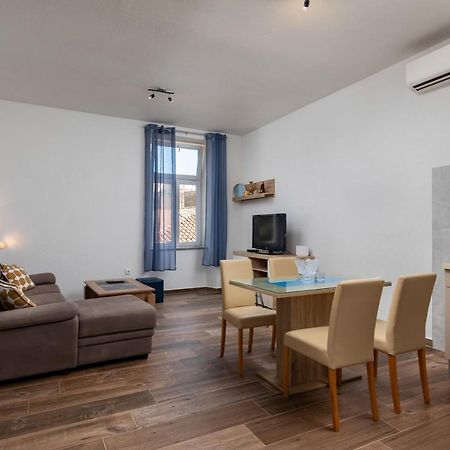 Top Central Apartments Пула Екстериор снимка
