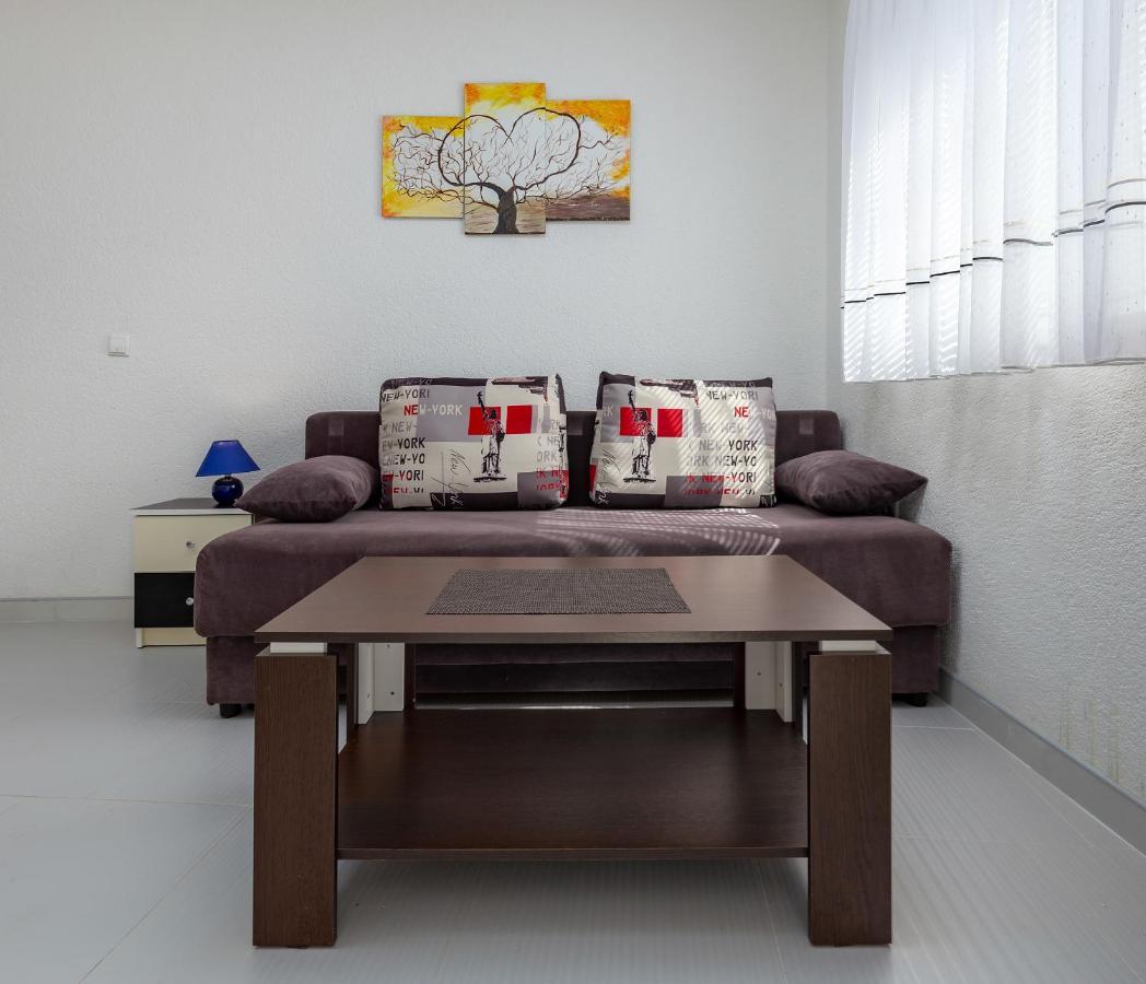 Top Central Apartments Пула Екстериор снимка