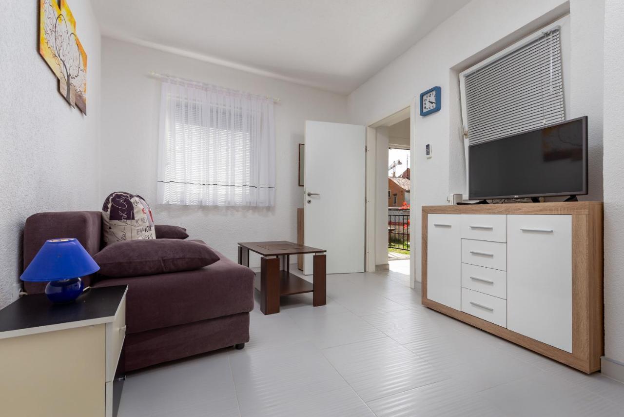 Top Central Apartments Пула Екстериор снимка