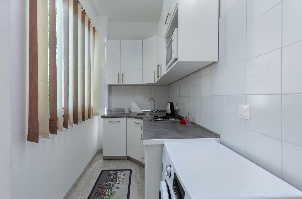Top Central Apartments Пула Екстериор снимка