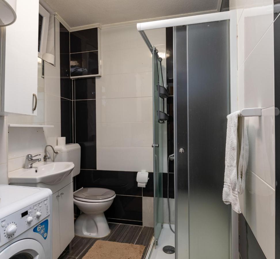Top Central Apartments Пула Екстериор снимка