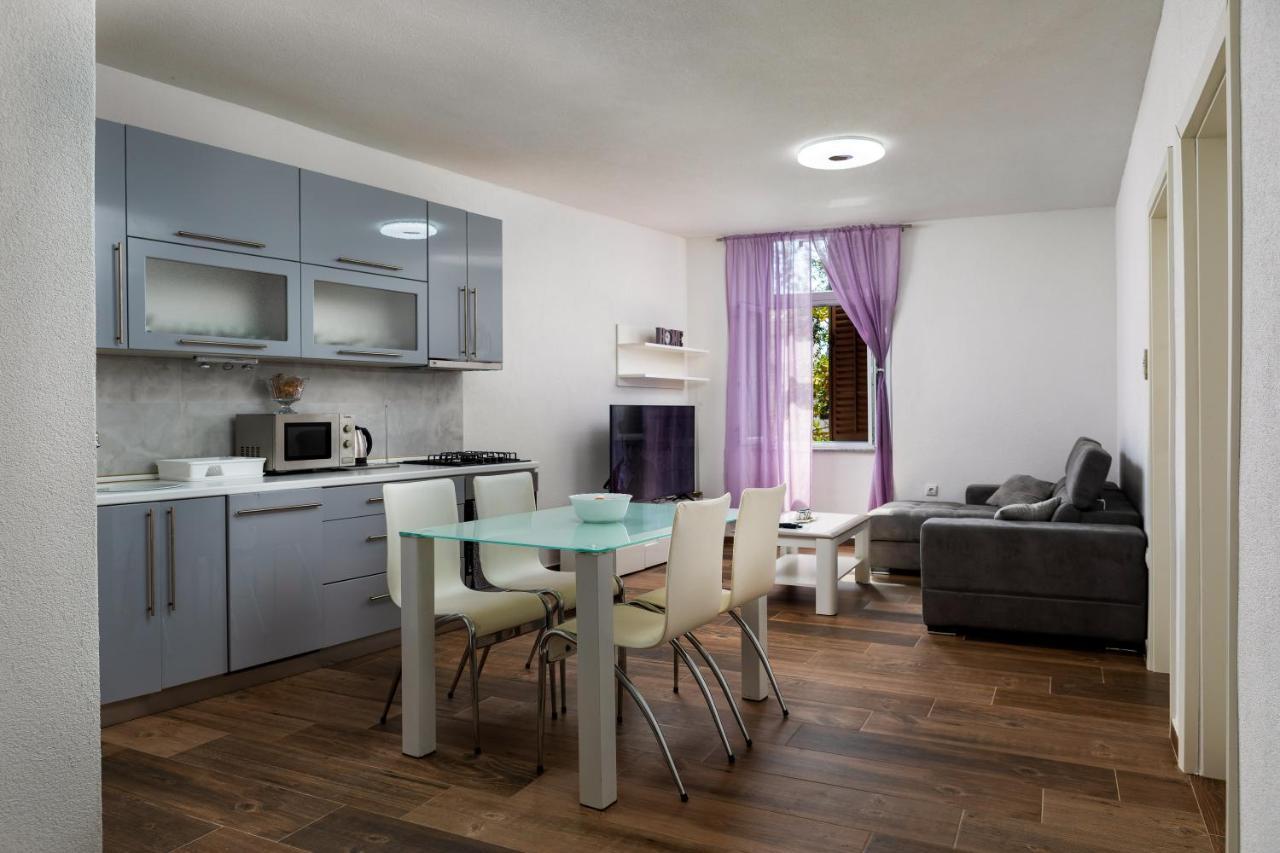 Top Central Apartments Пула Екстериор снимка