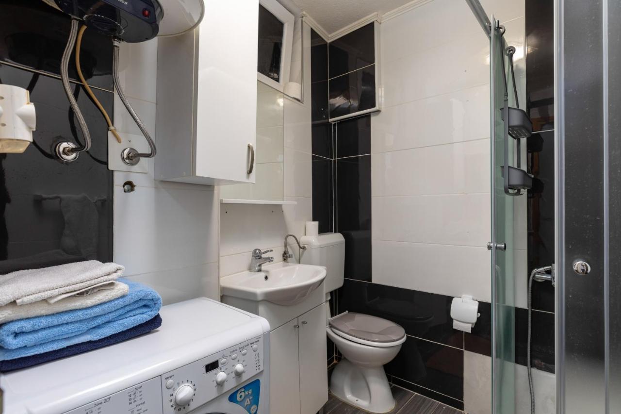 Top Central Apartments Пула Екстериор снимка
