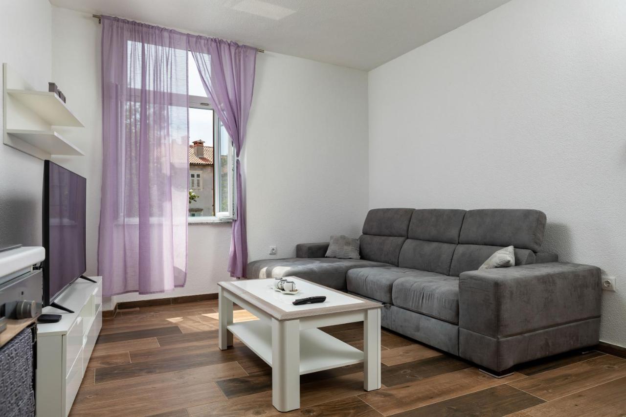 Top Central Apartments Пула Екстериор снимка