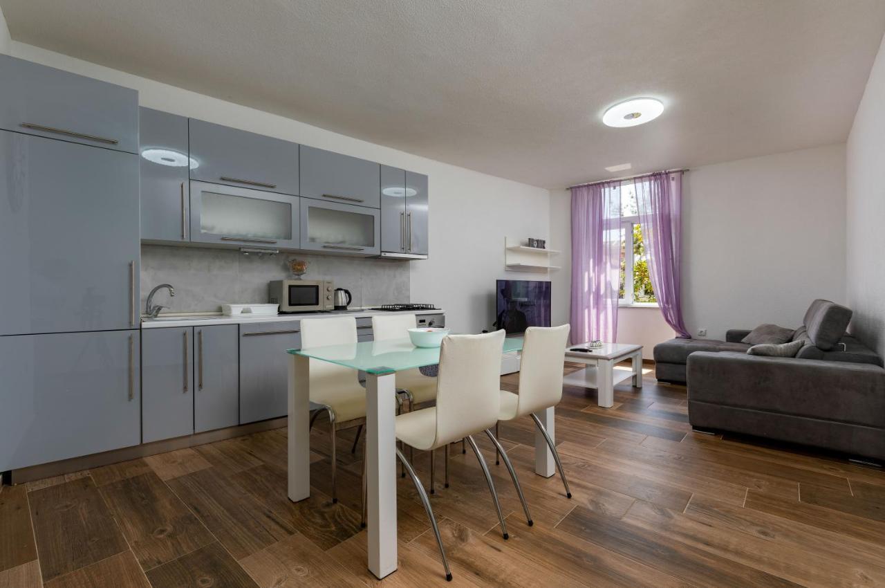 Top Central Apartments Пула Екстериор снимка